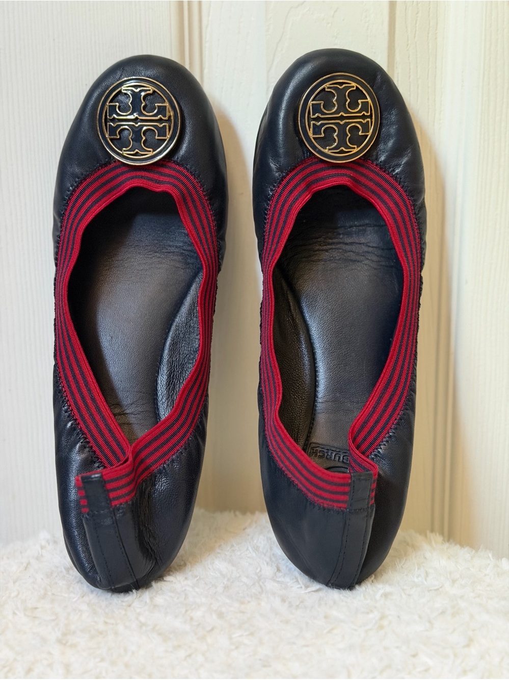 Tory Burch Navy Blue Leather Flats with Red Trim and Gold Logo Size 8M